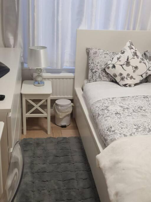 2 Bedroom Flat In Vauxhall, لندن المظهر الخارجي الصورة